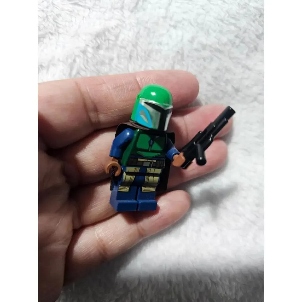 (Lot of 3) New Disney Star Wars Lego Mini Figures Mandalorian Boba Fett Toys